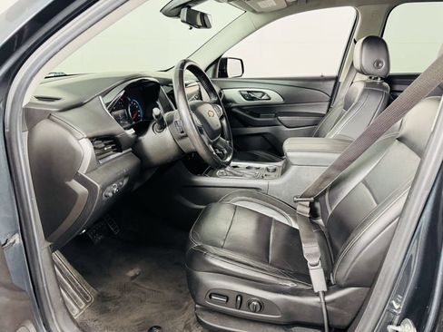 Used 2019 Chevrolet Traverse RS FWD image 5