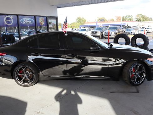 Used 2018 Alfa Romeo Giulia Ti Sport w/ Quick Order Package 22S Sport image 4