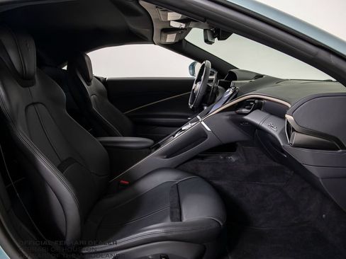 Used 2025 Ferrari Roma Spider RWD image 14