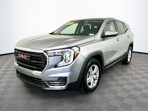 Used 2024 GMC Terrain SLE FWD image 4