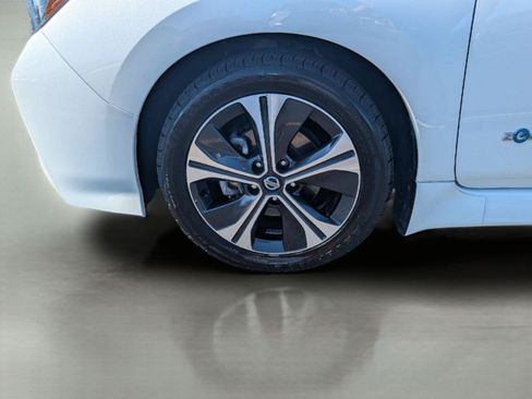 Used 2019 Nissan Leaf SL w/ SL Technology Package FWD image 26