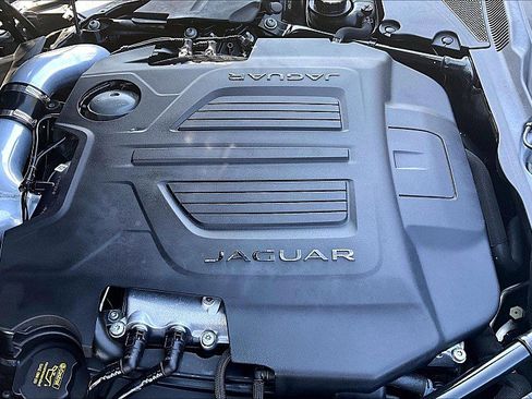 Used 2017 Jaguar F-TYPE R image 28