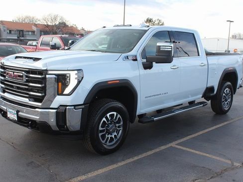 New 2026 GMC Sierra 2500 SLT w/ SLT Premium Package image 11
