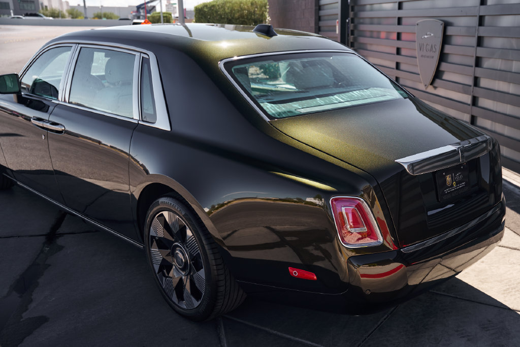 Used 2026 Rolls-Royce Phantom Extended Wheelbase RWD image 10
