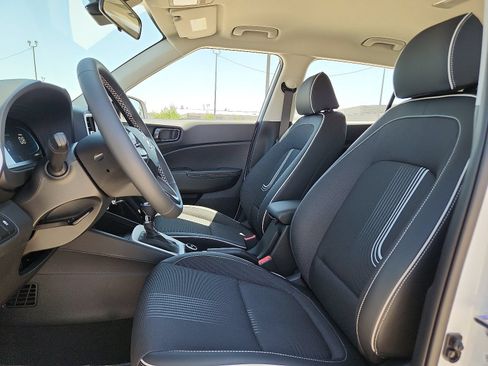 New 2026 Hyundai Venue SEL FWD image 11