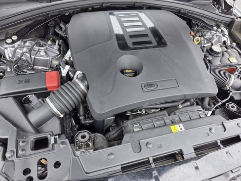 Used 2023 Land Rover Range Rover Velar R-Dynamic S image 18