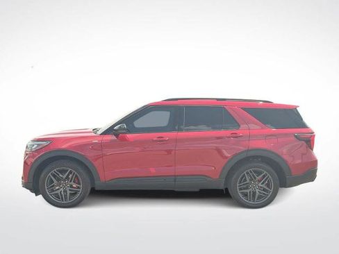 Certified 2025 Ford Explorer ST-Line w/ Premium Package AWD/4WD image 5