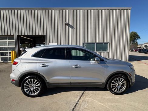 Used 2018 Lincoln MKC Reserve w/ Lincoln MKC Climate Package image 9