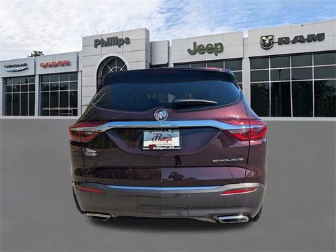 Used 2019 Buick Enclave Essence image 4