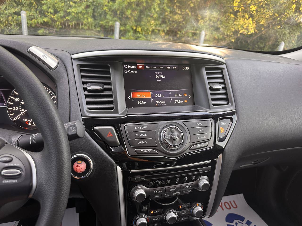 Used 2019 Nissan Pathfinder S FWD image 39
