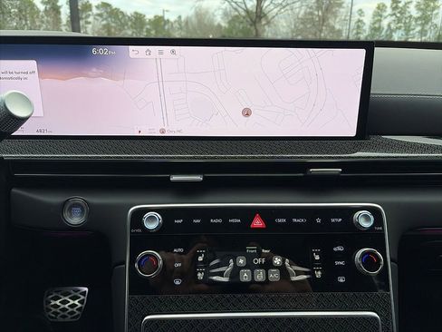 Used 2025 Genesis GV80 3.5T e-SC image 9