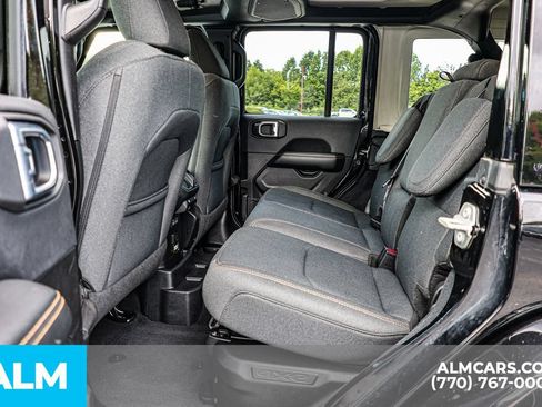 Used 2024 Jeep Wrangler Unlimited Sahara AWD/4WD image 19