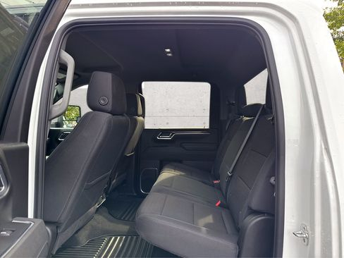 Used 2025 Chevrolet Silverado 2500 LT w/ Convenience Package AWD/4WD image 9