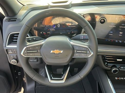 New 2025 Chevrolet Suburban Premier w/ Sun And Tow Package image 21