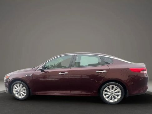 Used 2018 Kia Optima LX w/ 17" Alloy Wheels Package image 8