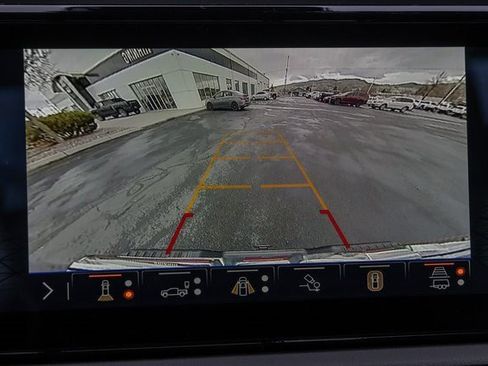 Used 2024 GMC Sierra 1500 AT4 w/ Technology Package image 9