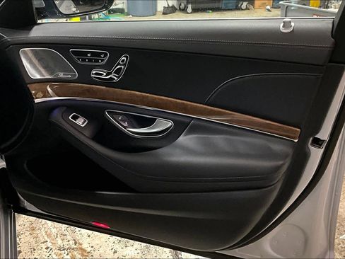Used 2016 Mercedes-Benz S 550 4MATIC Sedan image 36