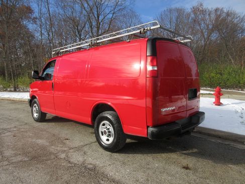 Used 2017 GMC Savana 3500 image 26