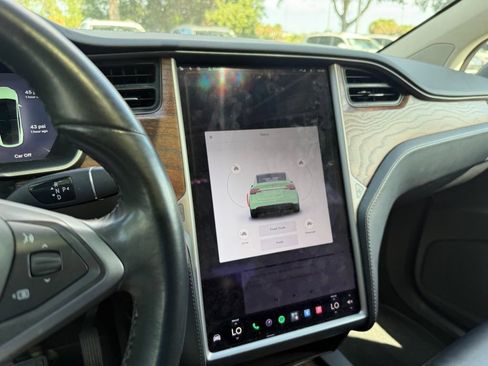 Used 2018 Tesla Model X 75D AWD/4WD image 26