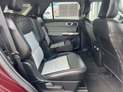 Used 2023 Ford Explorer XLT w/ Equipment Group 202A image 15