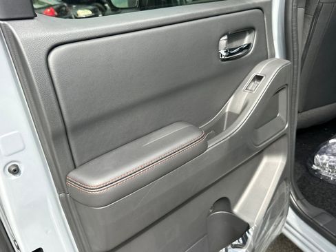 New 2025 Nissan Frontier PRO-4X w/ Pro Convenience Package image 14