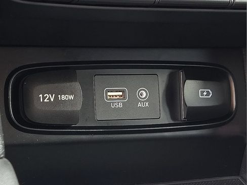 Used 2019 Hyundai Santa Fe SEL FWD image 16
