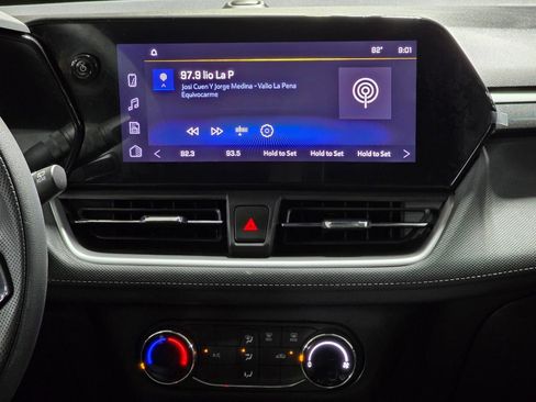 Used 2025 Chevrolet TrailBlazer LS FWD image 25