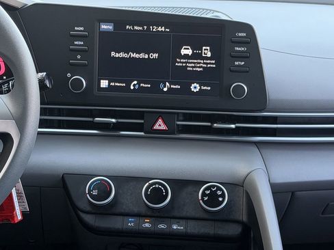 New 2026 Hyundai Elantra SE image 15