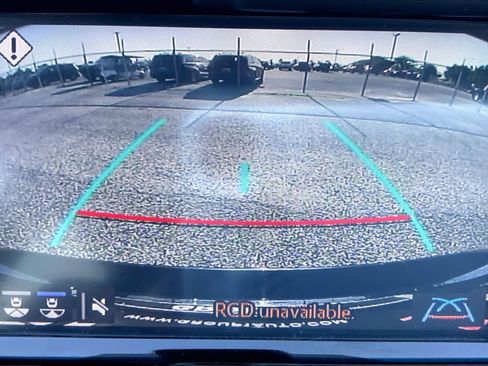 Used 2018 Toyota Camry SE w/ Convenience Package FWD image 26