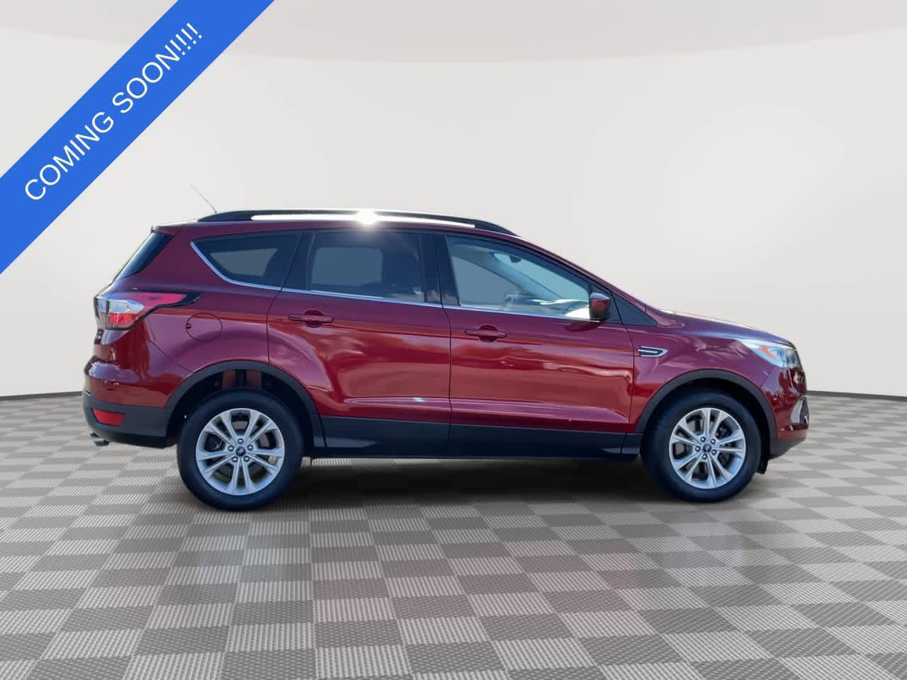 Used 2017 Ford Escape SE w/ Equipment Group 201A AWD/4WD image 9