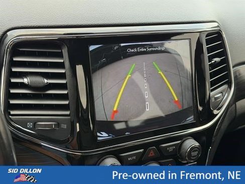 Used 2020 Jeep Grand Cherokee Altitude AWD/4WD image 11