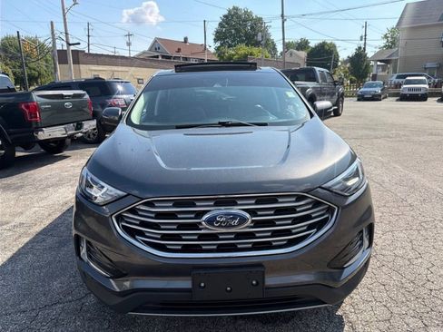 Used 2019 Ford Edge SEL w/ Equipment Group 201A AWD/4WD image 2