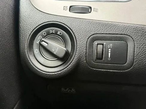 Used 2017 Dodge Journey Crossroad FWD image 19