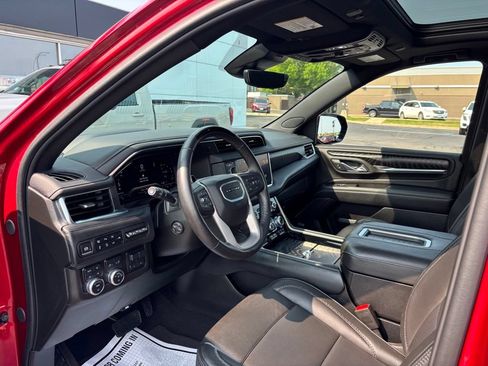 Used 2024 GMC Yukon XL Denali w/ Advanced Technology Package AWD/4WD image 13