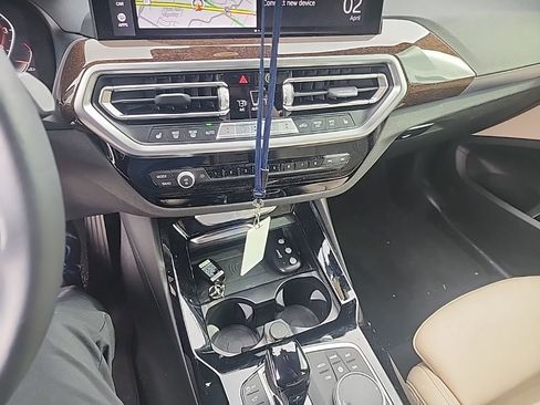 Used 2024 BMW X3 xDrive30i w/ Premium Package image 9