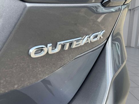 Used 2022 Subaru Outback Premium AWD/4WD image 9