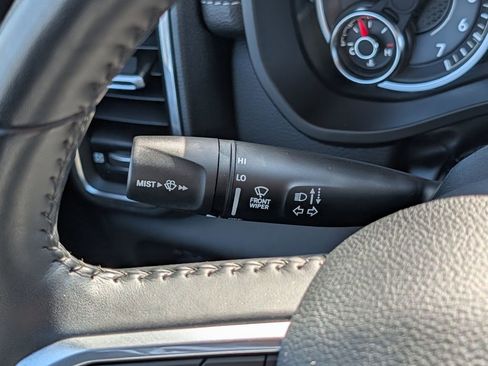 Used 2024 RAM 1500 Laramie AWD/4WD image 37