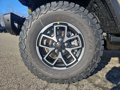 New 2026 Jeep Wrangler Unlimited Rubicon w/ Safety Group image 19