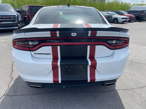 Used 2018 Dodge Charger SXT Plus w/ Blacktop Package image 7