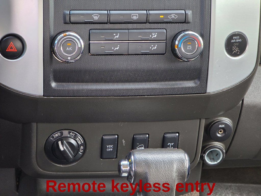 Used 2011 Nissan Frontier PRO-4X AWD/4WD image 18