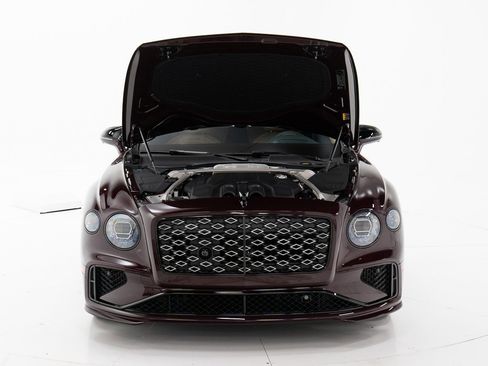 Used 2025 Bentley Flying Spur Plug-In Hybrid image 49