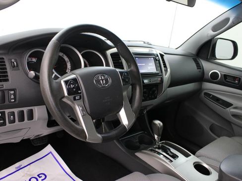 Used 2014 Toyota Tacoma PreRunner w/ TRD Sport Package image 14