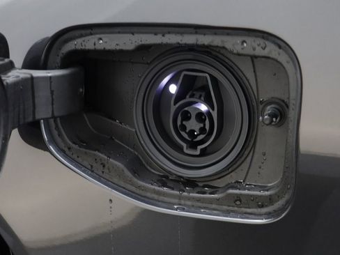 New 2026 BMW M5 w/ Executive Package image 4