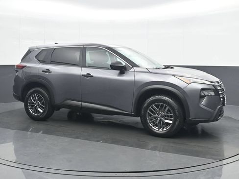 Used 2024 Nissan Rogue S AWD/4WD image 8