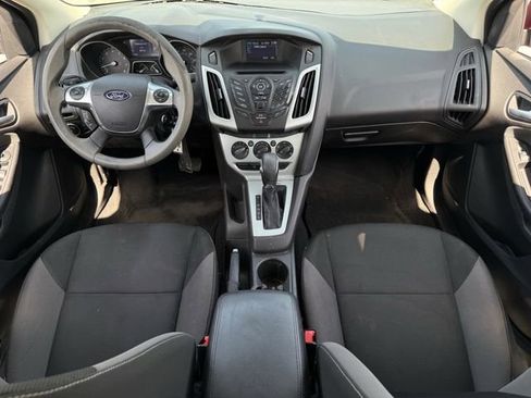 Used 2014 Ford Focus SE FWD image 9