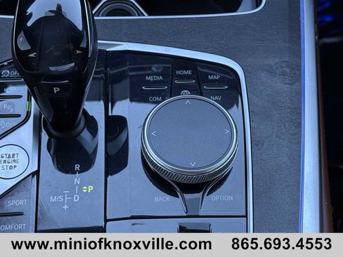 Used 2022 BMW X7 M50i w/ Luxury Seating Package image 23