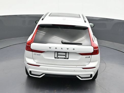Used 2024 Volvo XC60 B5 Plus w/ Protection Package Premier AWD/4WD image 24