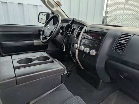 Used 2013 Toyota Tundra 4x4 Double Cab w/ Tow Pkg image 29