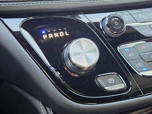New 2026 Chrysler Pacifica Limited image 14