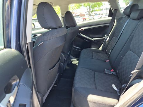 Used 2009 Pontiac Vibe w/ Preferred Package FWD image 25